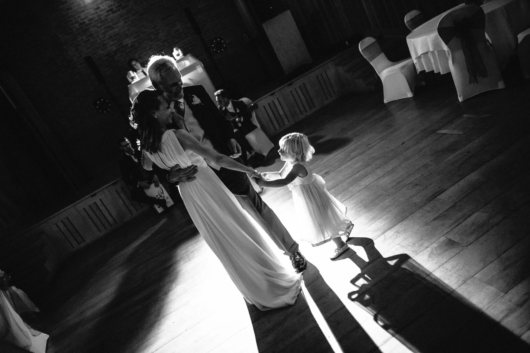 CANTERBURY CATHEDRAL LODGE WEDDING PHOTOGRAPHY-067.jpg