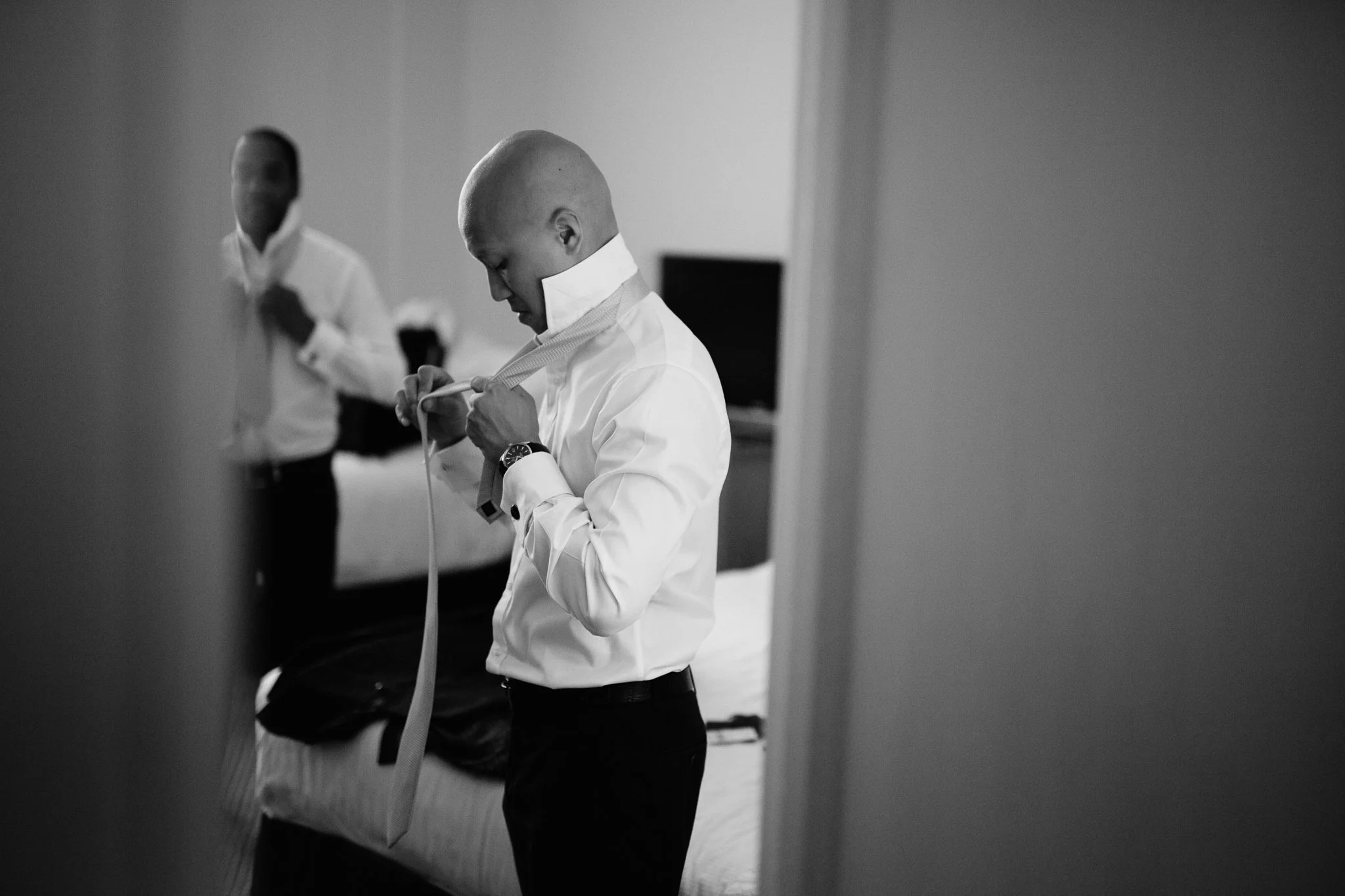  Groomsman gets ready 