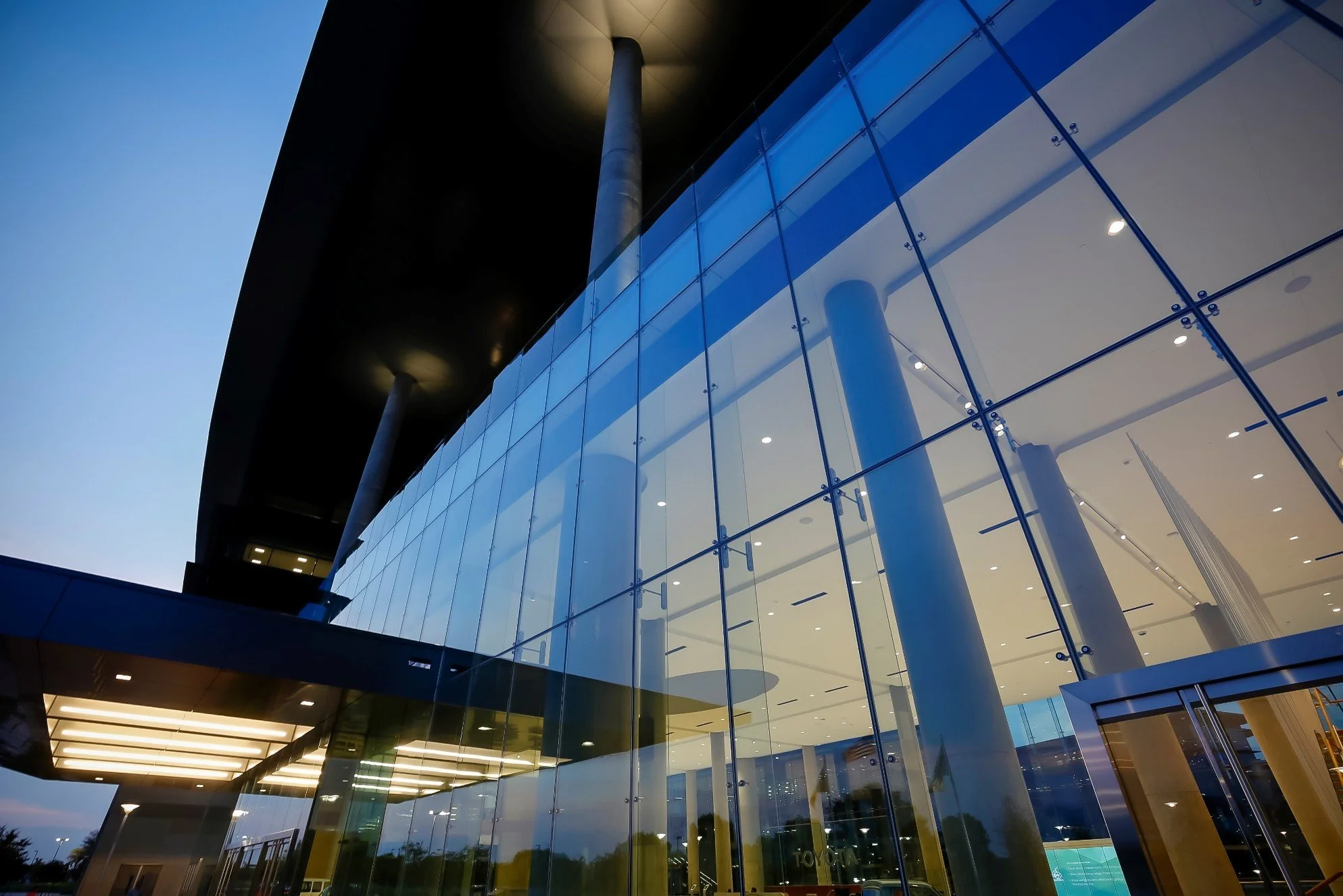 W&W Glass Structural Glass