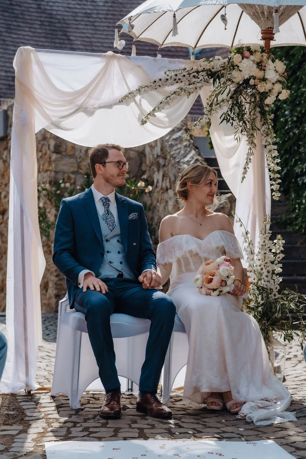 Groom and bride during emotional wedding ceremony by photographer Jessica Di Salvo.