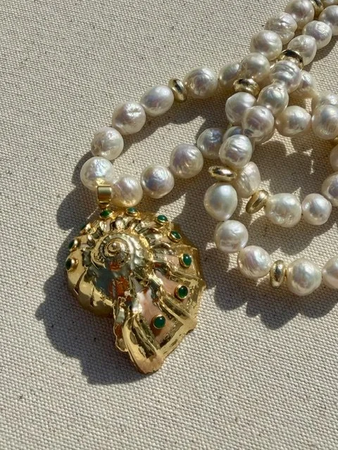 Green Onyx Shell Necklace