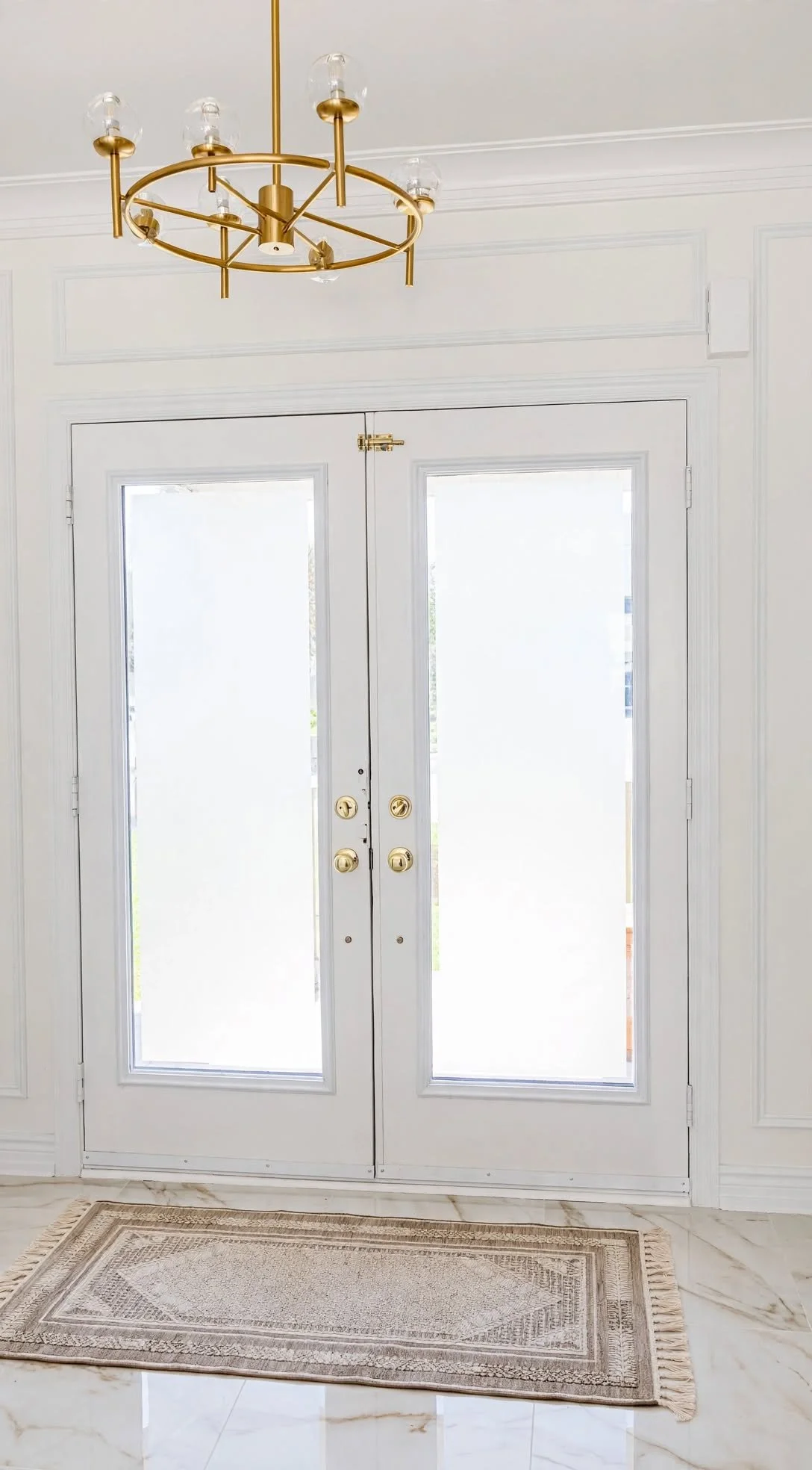 luxury_entryway_foyer.jpg