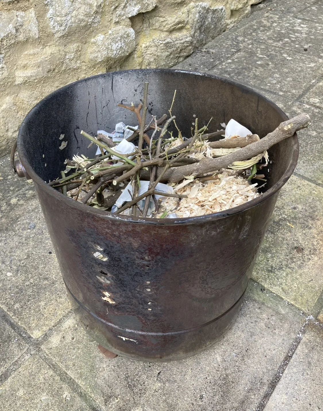Smoke-firing set up.