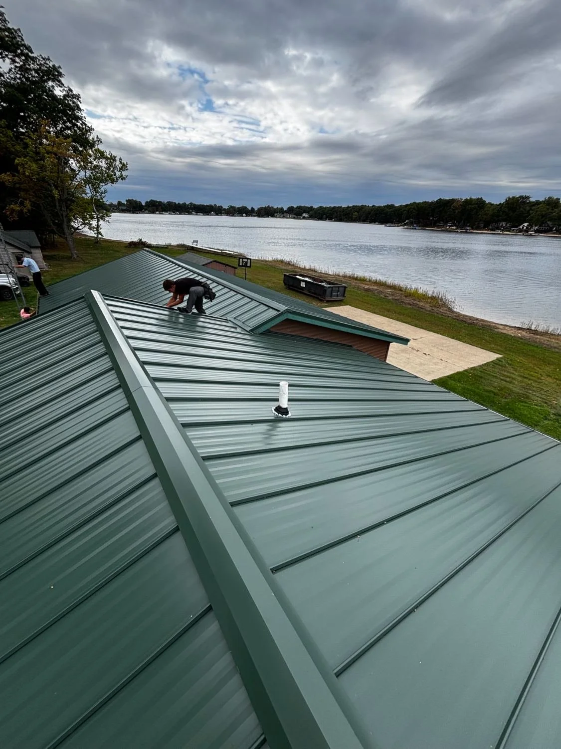 METAL ROOFING