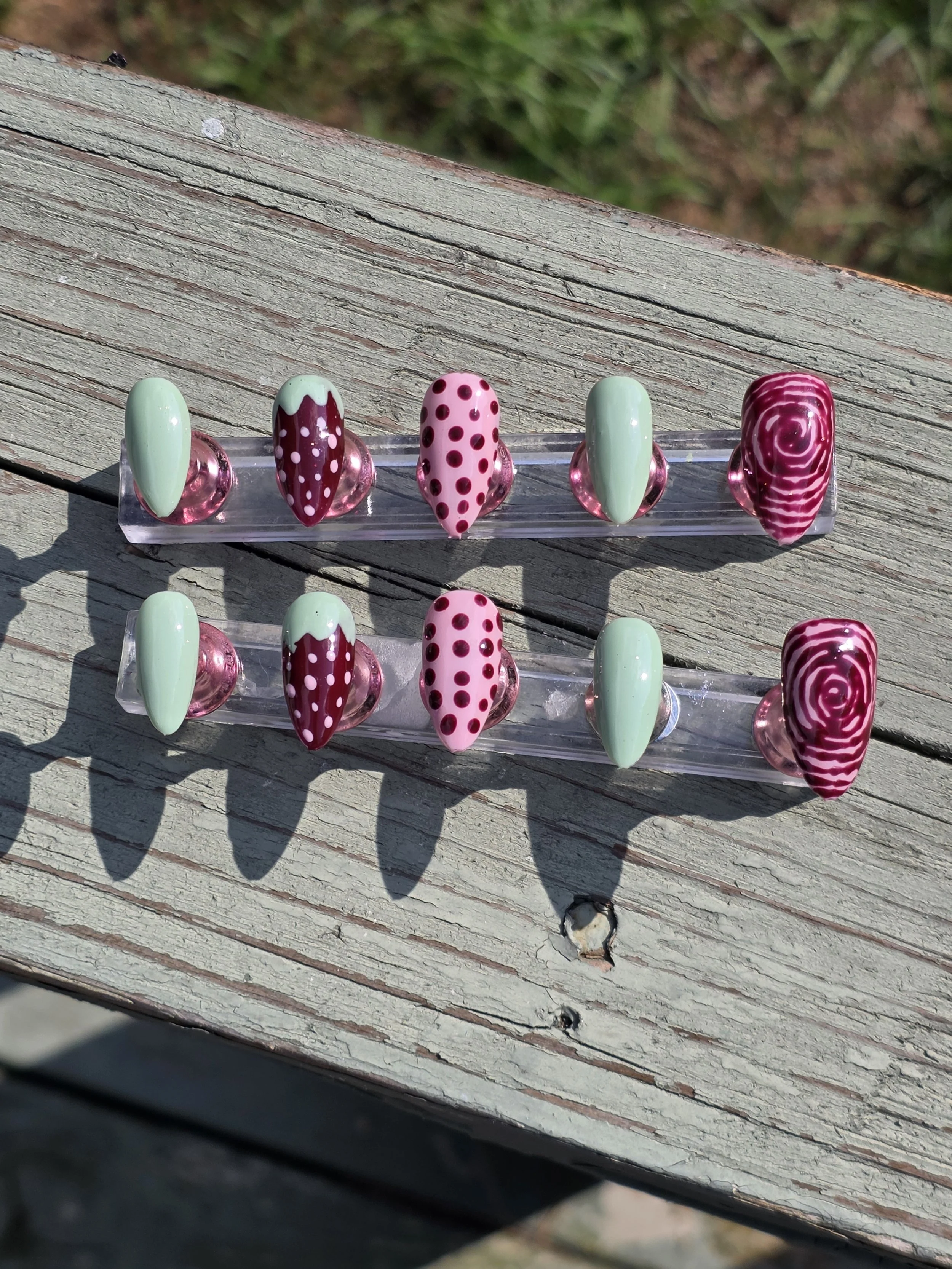 Berry Mint Swirl Handmade Nail set