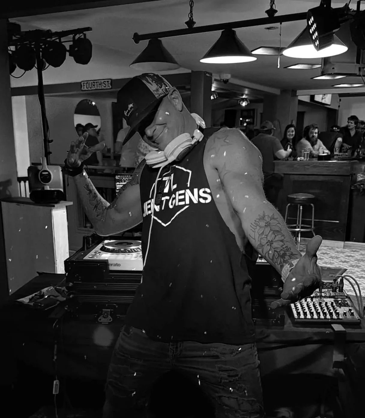 DJ AM2PM husband-and-wife DJ team performing together at weddings, bars and private events