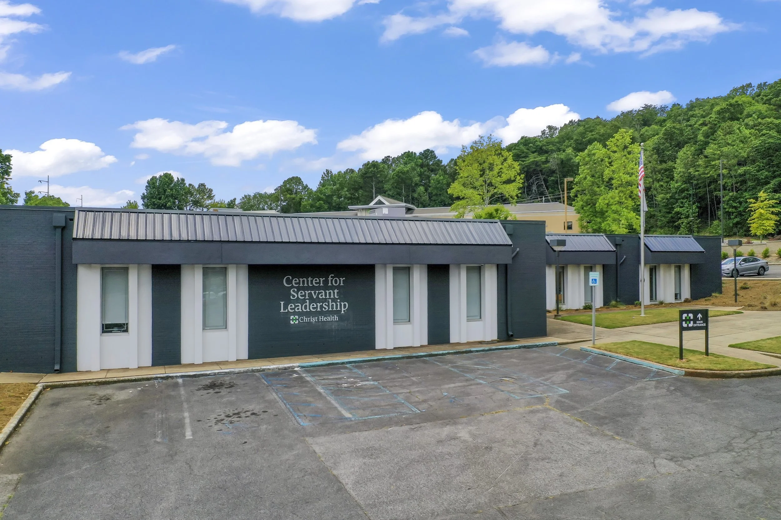Hommati.com-750_Montclair_Rd_AL-07-08-2022-48.jpg