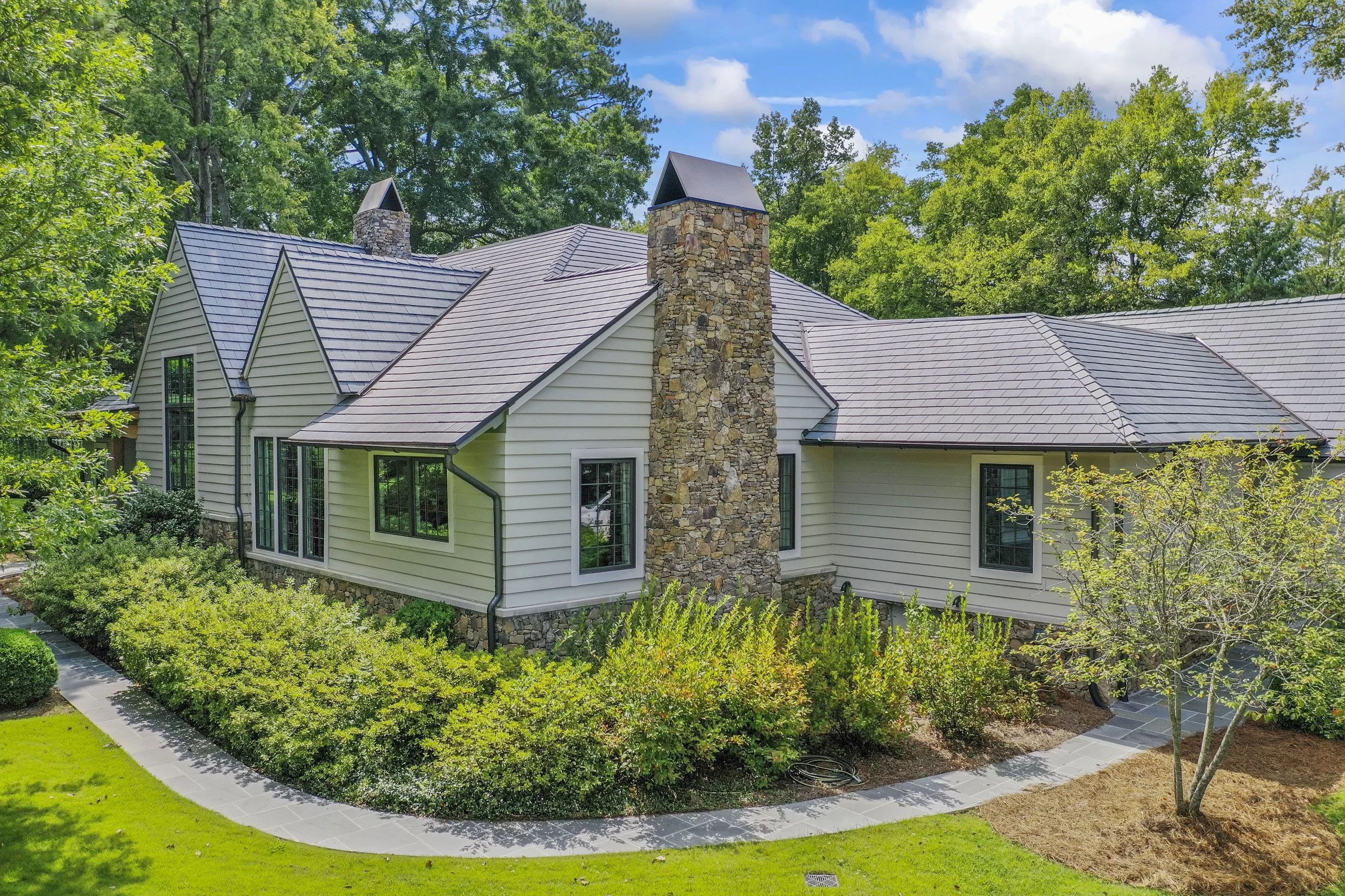 Hommati.com-428_Meadow_Brook_Ln_AL-09-15-2022-3.jpg