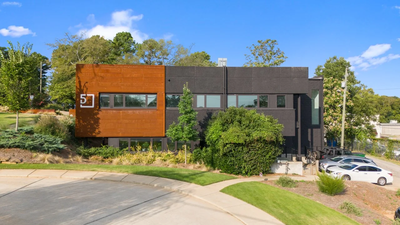 When an architecture firm chooses you to build its own office, it’s a meaningful vote of confidence in your experience and approach to partnership. Started before COVID and completed during the pandemic, this new build required close collaboration be