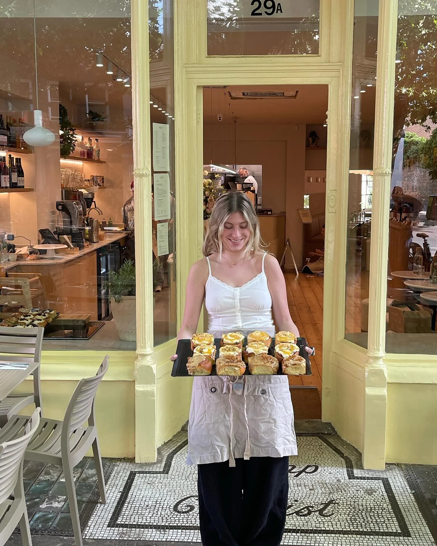 Happy vibes at Gracie&rsquo;s Hampstead. Come in, enjoy great food, old school hospitality and great coffee!
.
.
.
#hampsteadcommunity #hampstead #hampsteadvillage #nw3 #foodie #coffee #briochebuns #newcafe #londonfoodie #gourmet #freshfood #bakery #