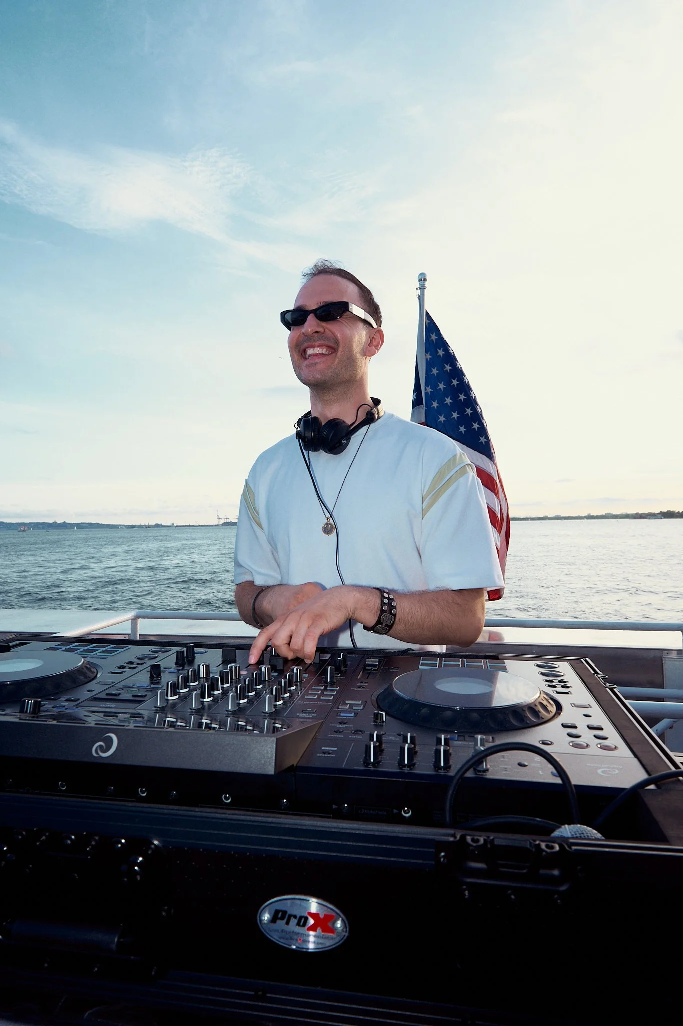 NYSWboatPartyEventPhotos202.jpg