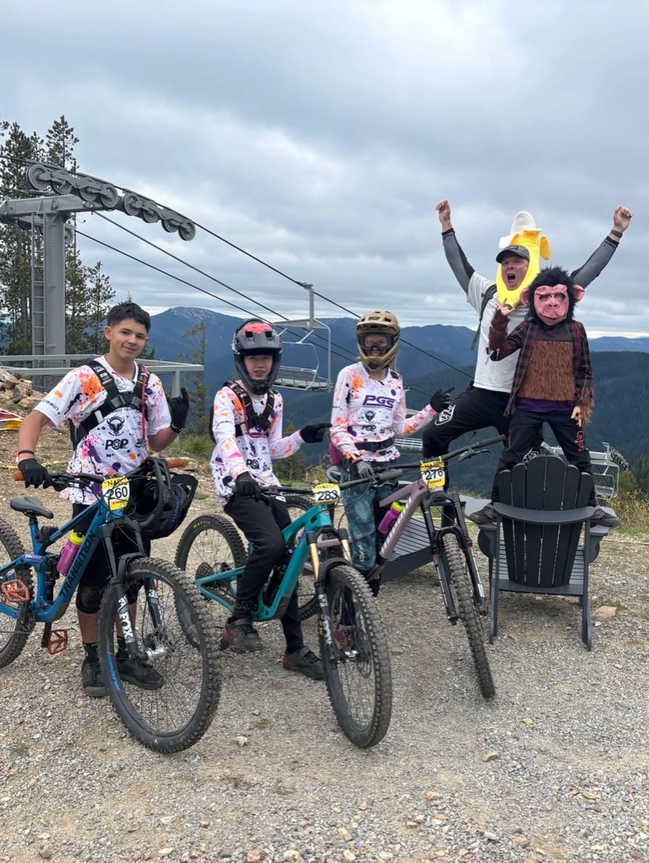 @northamericanendurocup provided the goods again !! 

A weekend packed with laughs, smiles, crashes, sun, snow, rain, hail, good times and even better vibes. 

The squad raced their brains out, super stoked on how everyone did. Some boundaries were p