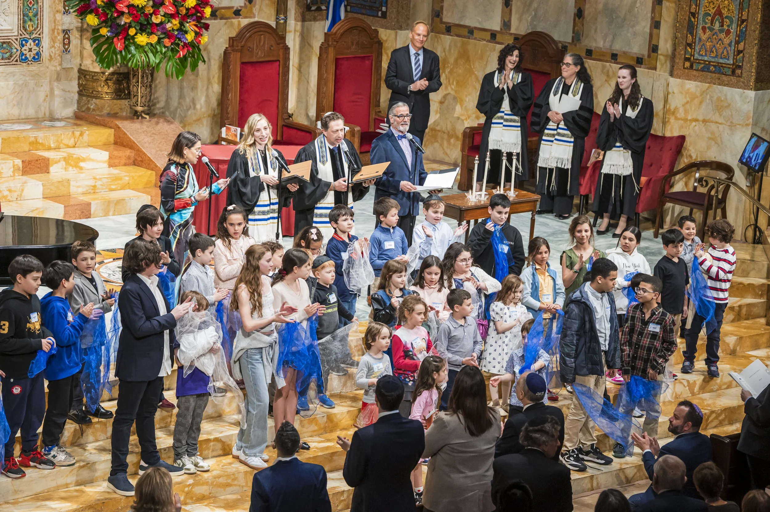 Emanu180 025_04.04_M649022.jpg