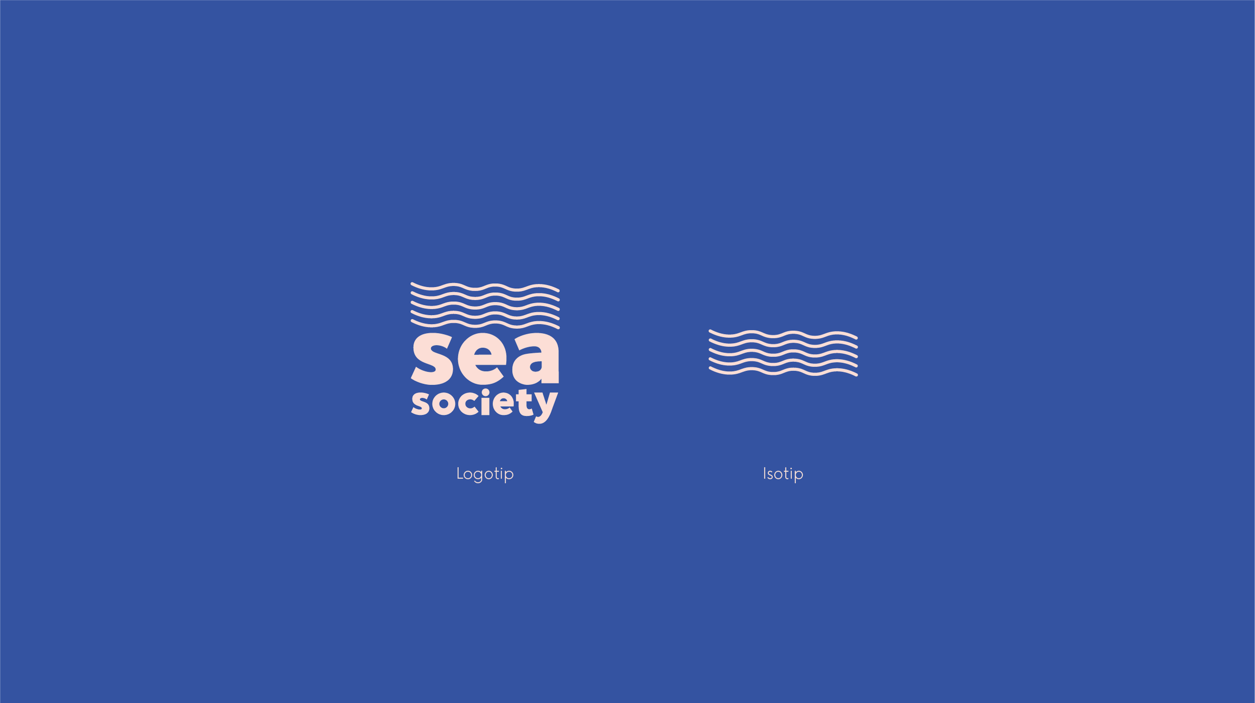 Fondo azul con el logo de SEA Society, que incluye ondas y texto 'sea society'. Adjuntos las palabras 'Logotip' y 'Isotip' en la parte inferior.