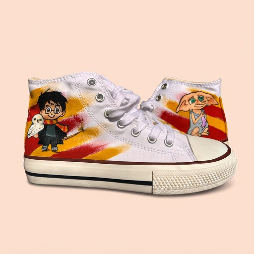 Zapatillas de tela pintadas a mano_Inspiradas en Harry Potter. Regalo para la primera Comunión.