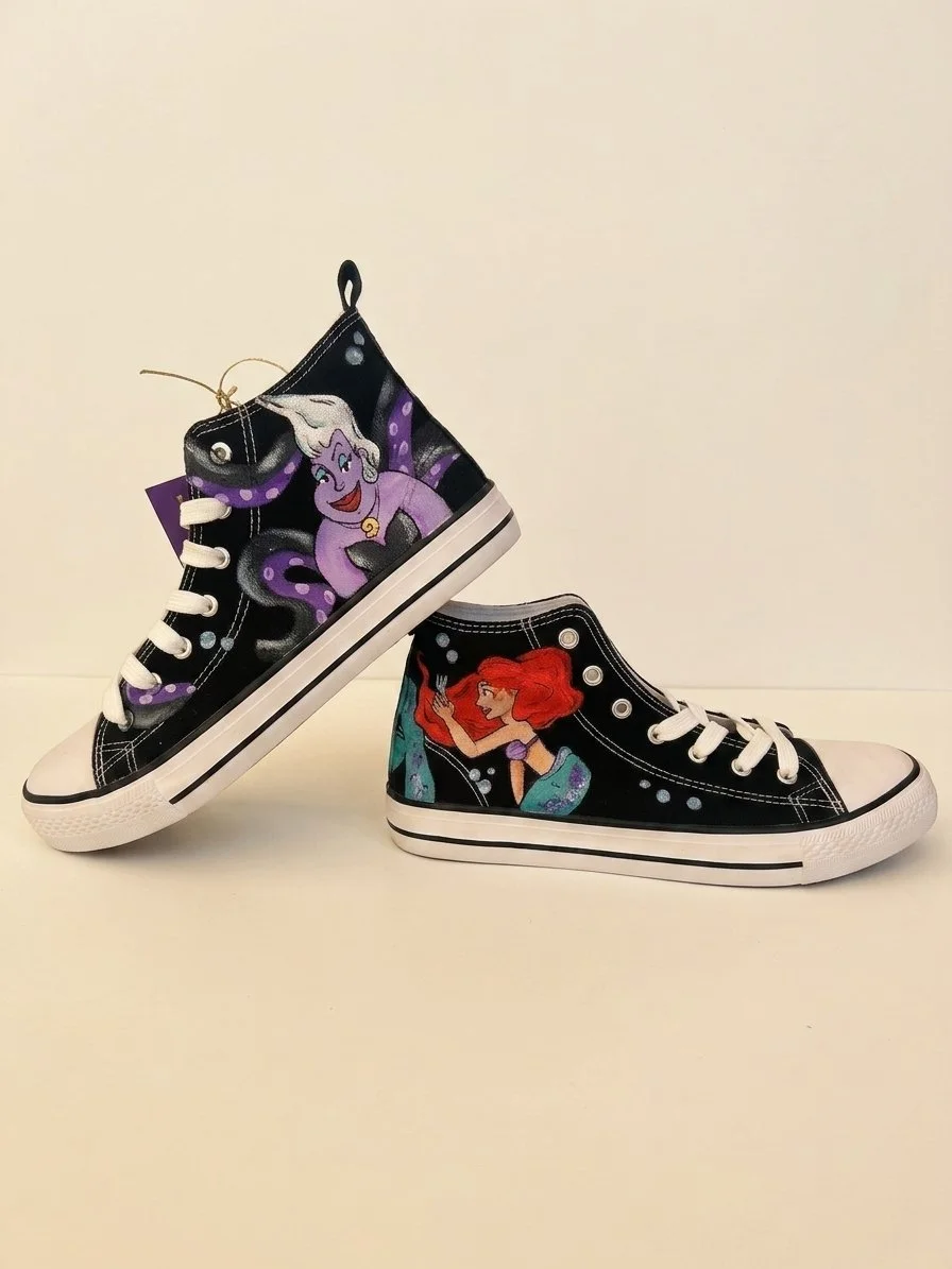 Zapatillas pintadas a mano_Inspiradas en Ariel y Úrsula de la pelicula la Sirenita. Regalo para Cumpleaños