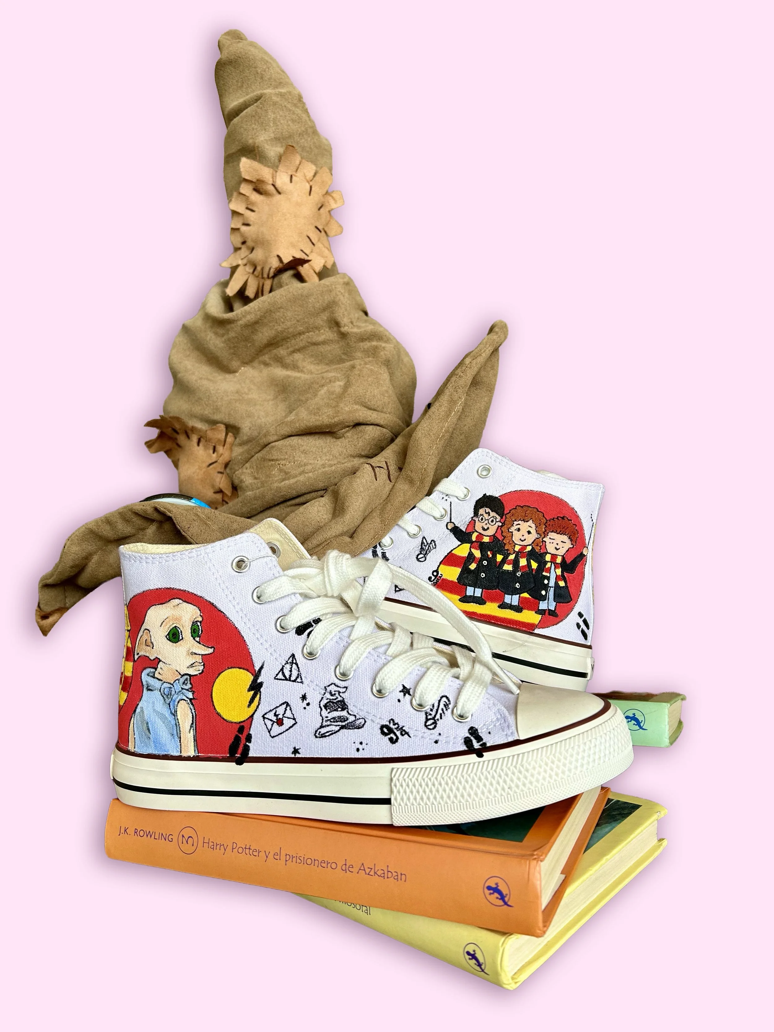 Zapatillas de tela pintadas a mano_Inspiradas en Harry Potter. Regalo para la primera cumpleaños.