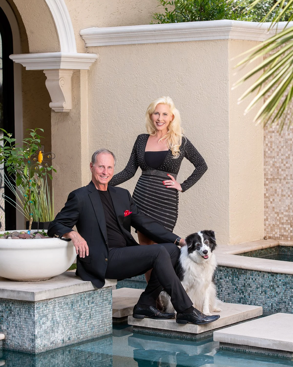 houston-couple-with-dog-portrait-outdoor.jpg