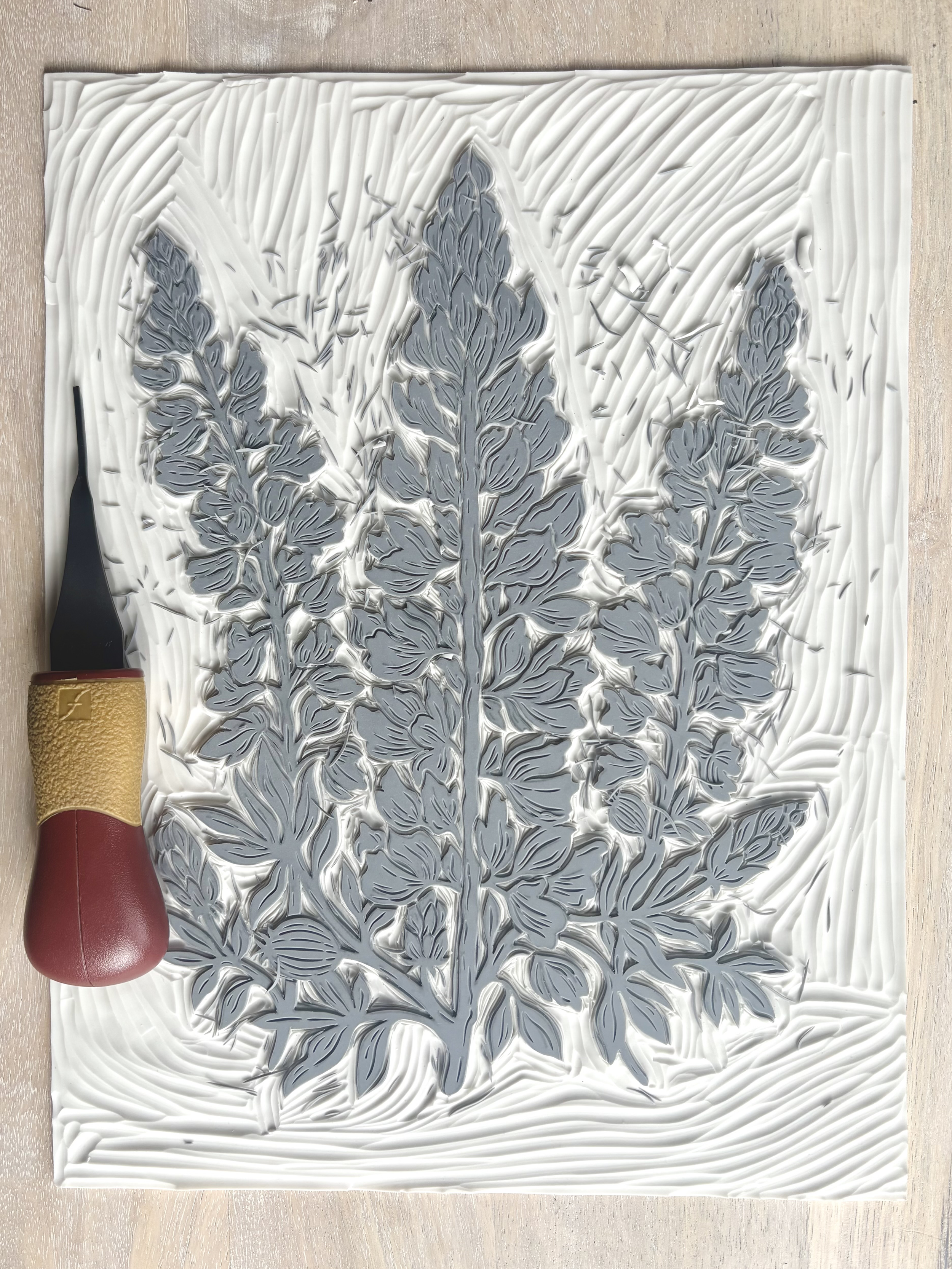 1_BW LUPINE .png