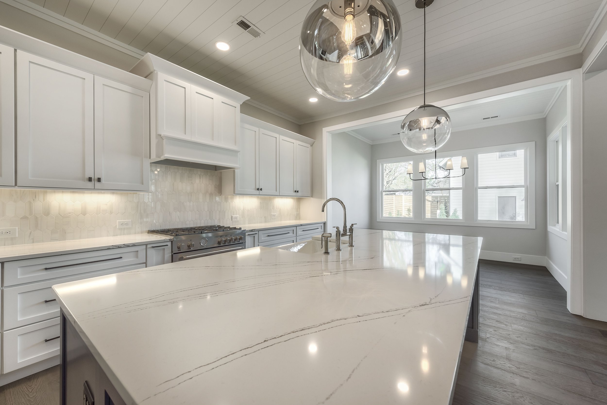 3 KITCHEN.JPG