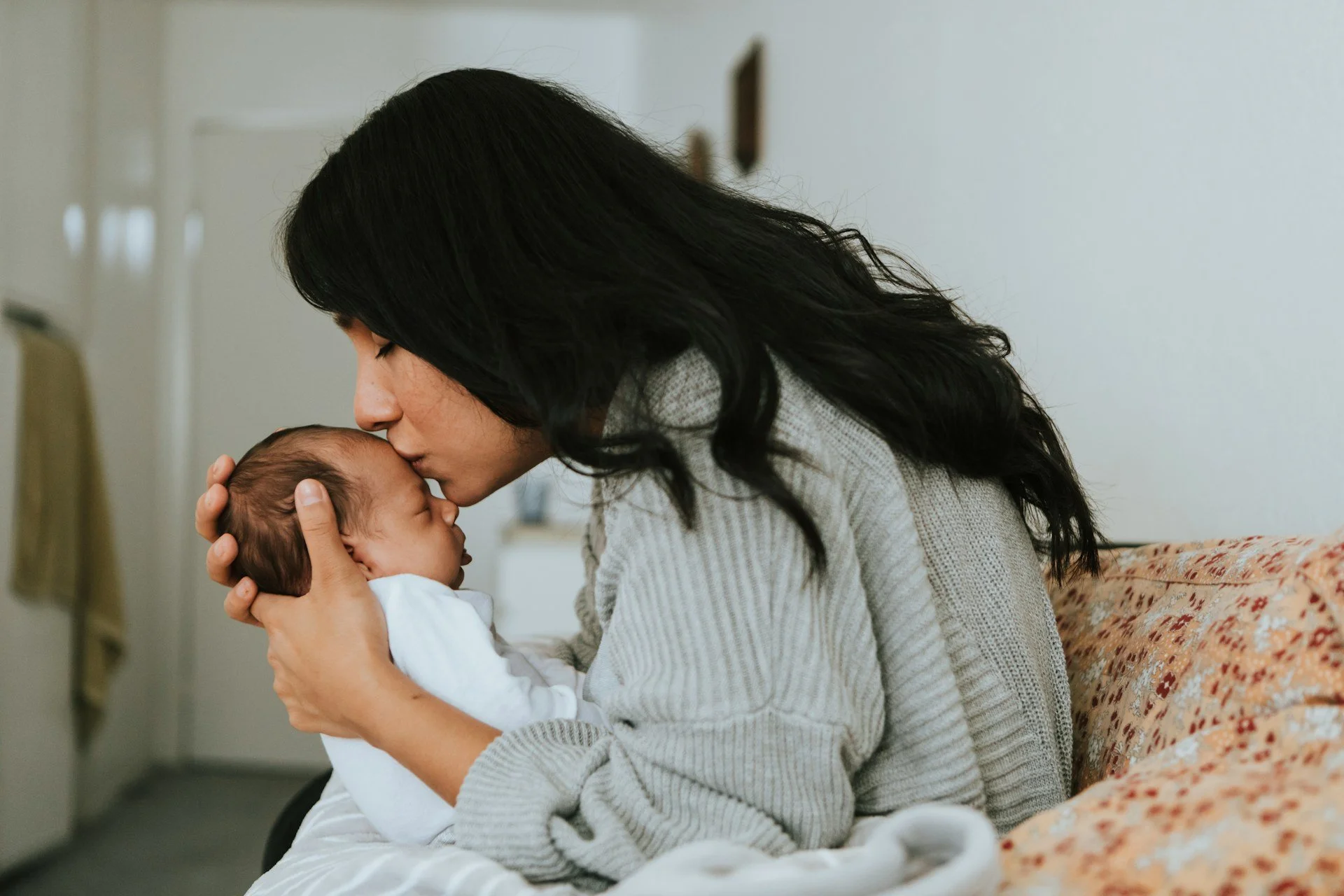 How Postpartum Therapy Helps You Heal Emotionally After Birth