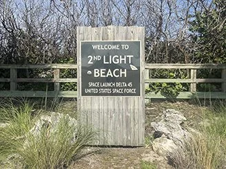 2nd_light_beach_sign_72small_5783.jpg