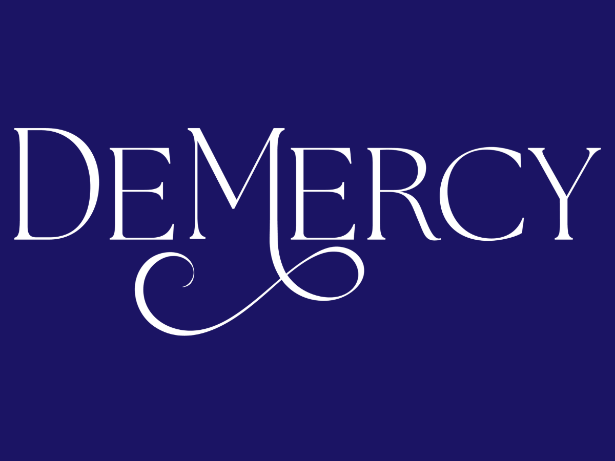 Le mot "DeMERCY" écrit en lettres blanches sur un fond bleu foncé.
