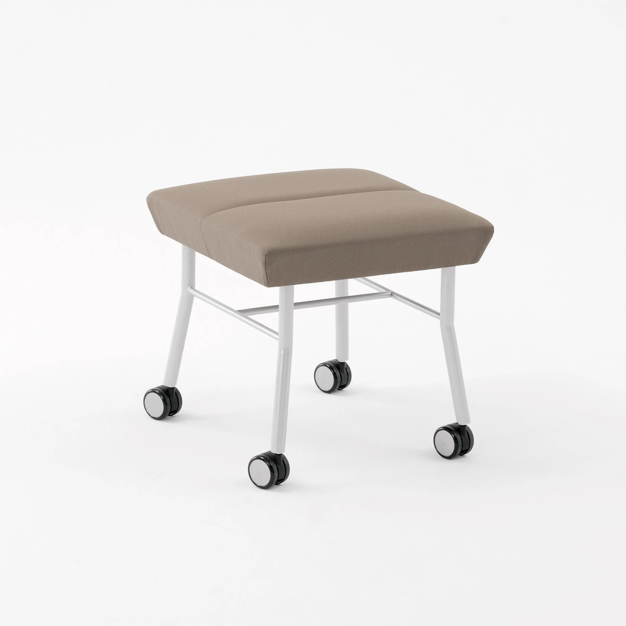 MG1091C7_mystic_guest_1_seat_bench_w__casters_scooter-min.jpg,