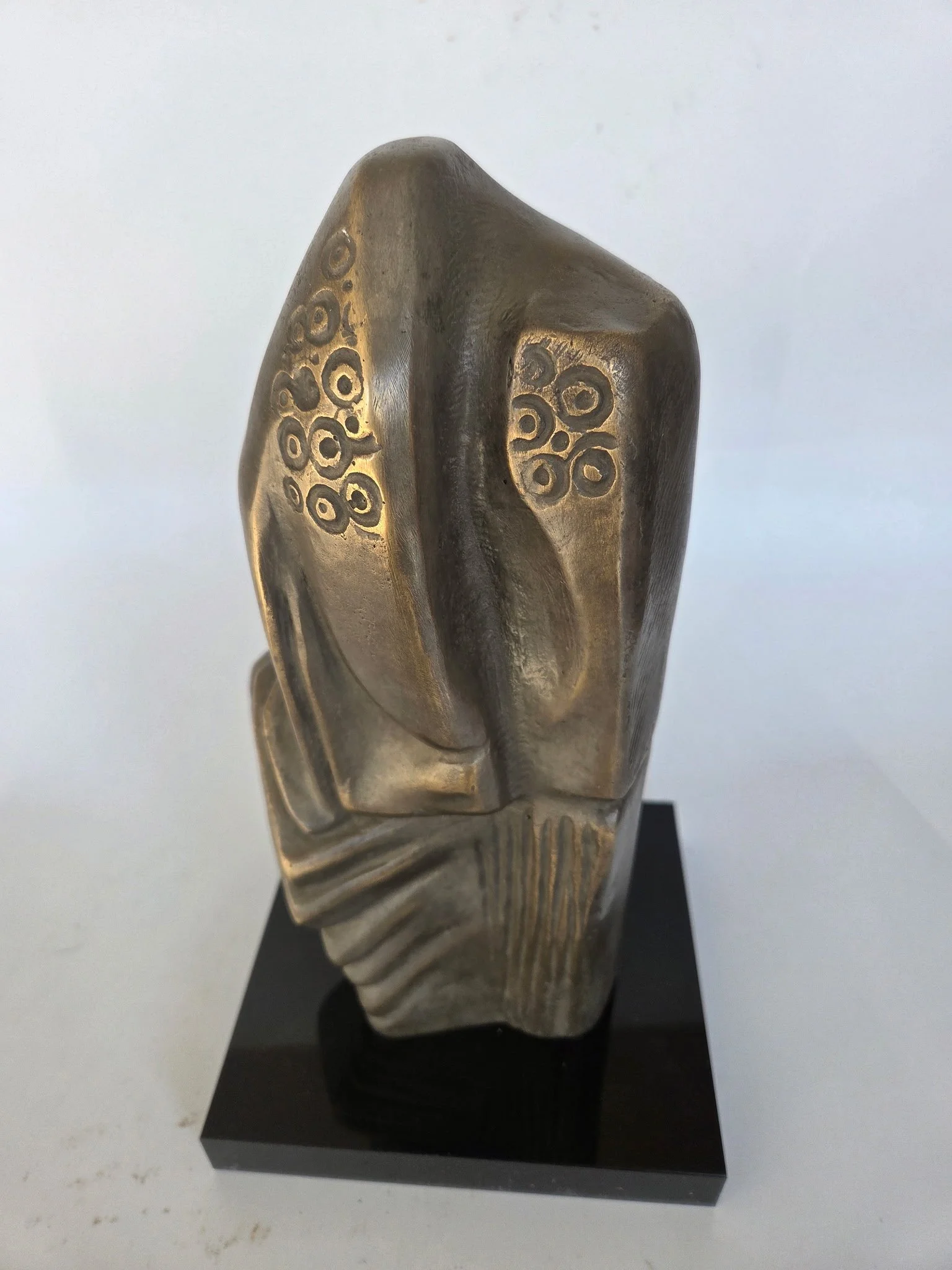 "DROPULL PORTRAIT" Traditional Albanian clothing has always been captivating to me. With every region having their own unique fabrics. This sculpture symbolizes the clothing of Dropull in Southern Albania and I've tried to capture their intricate pat