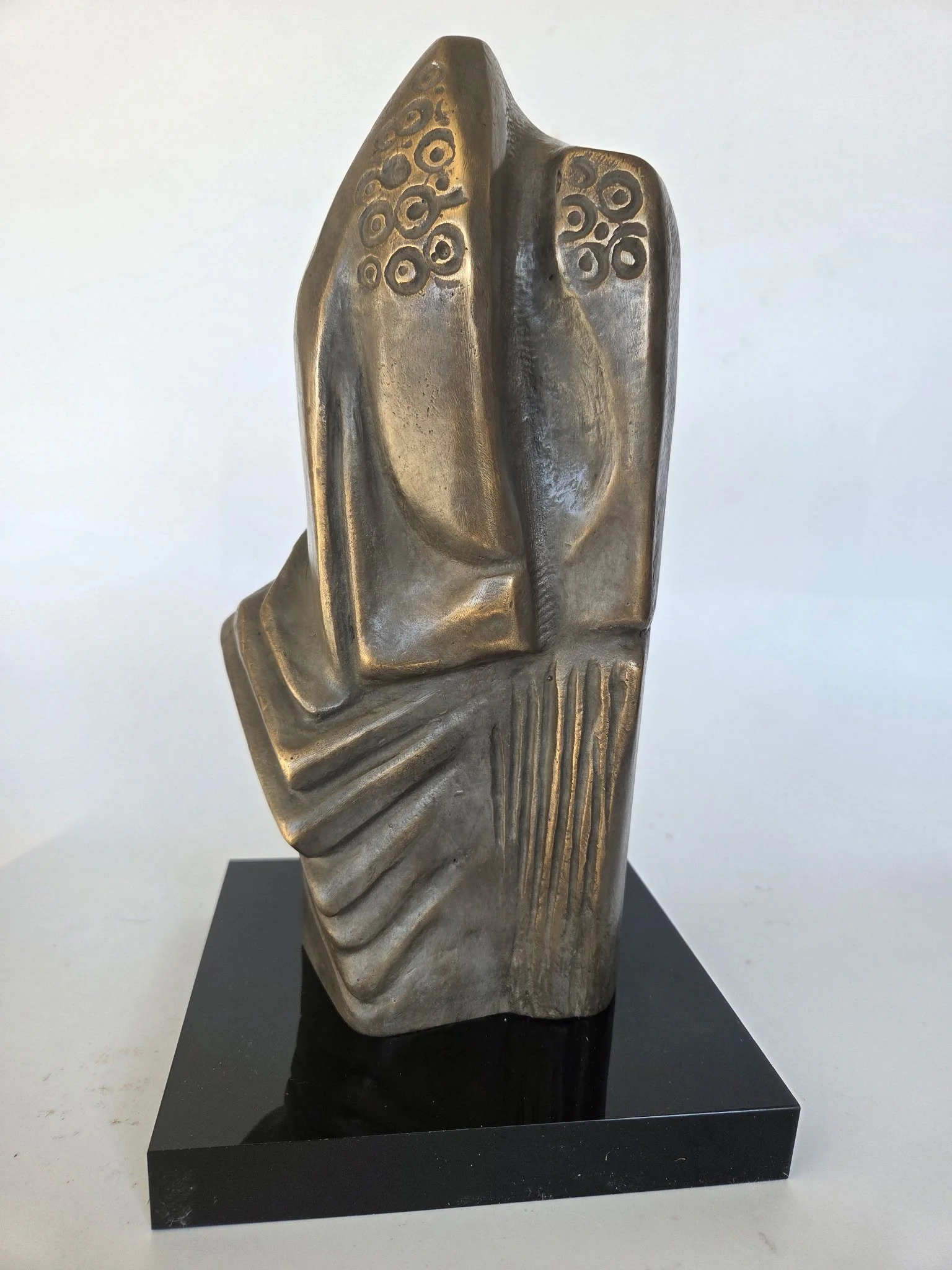 "DROPULL PORTRAIT" Traditional Albanian clothing has always been captivating to me. With every region having their own unique fabrics. This sculpture symbolizes the clothing of Dropull in Southern Albania and I've tried to capture their intricate pat