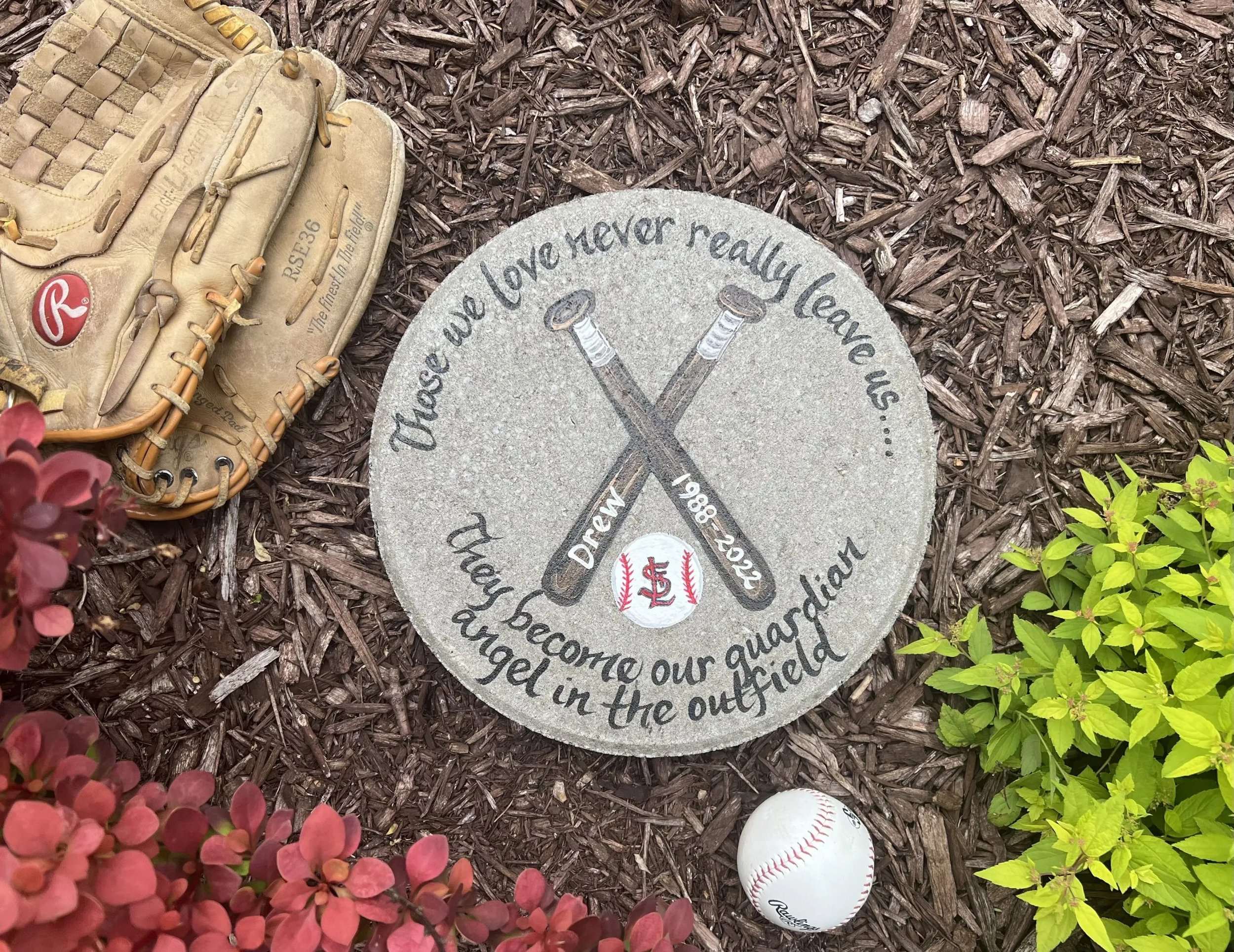 Memorial Gift - St. Louis Cardinals - Angel in the outfield