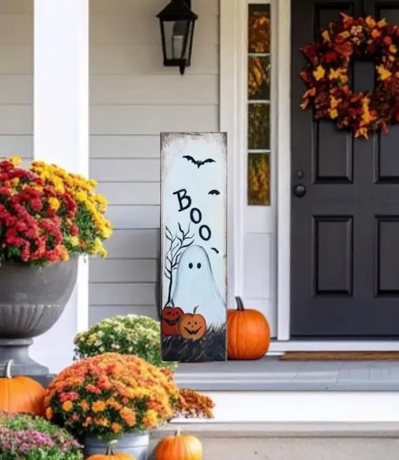 front-door-signs_ghost_05.webp