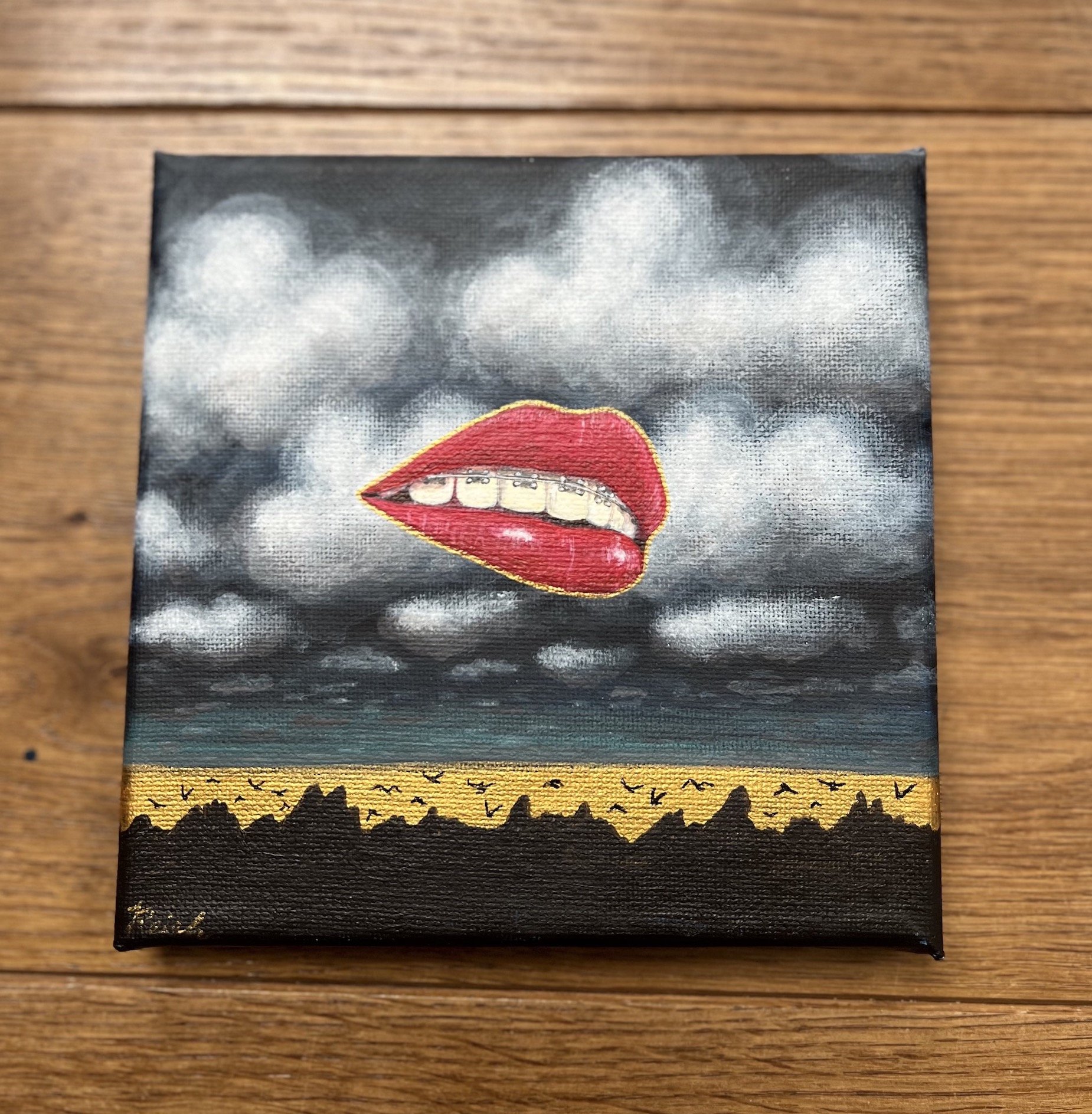 Mari Reigh Case "KISS"2025.jpeg