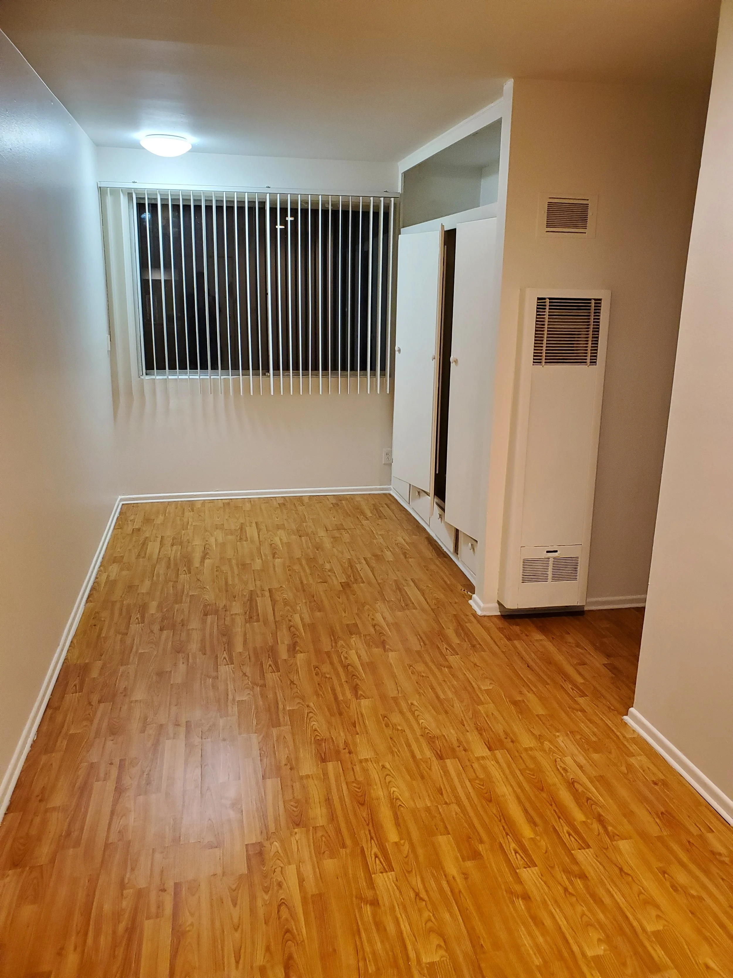 Unit 109 - small apt with full kitchen