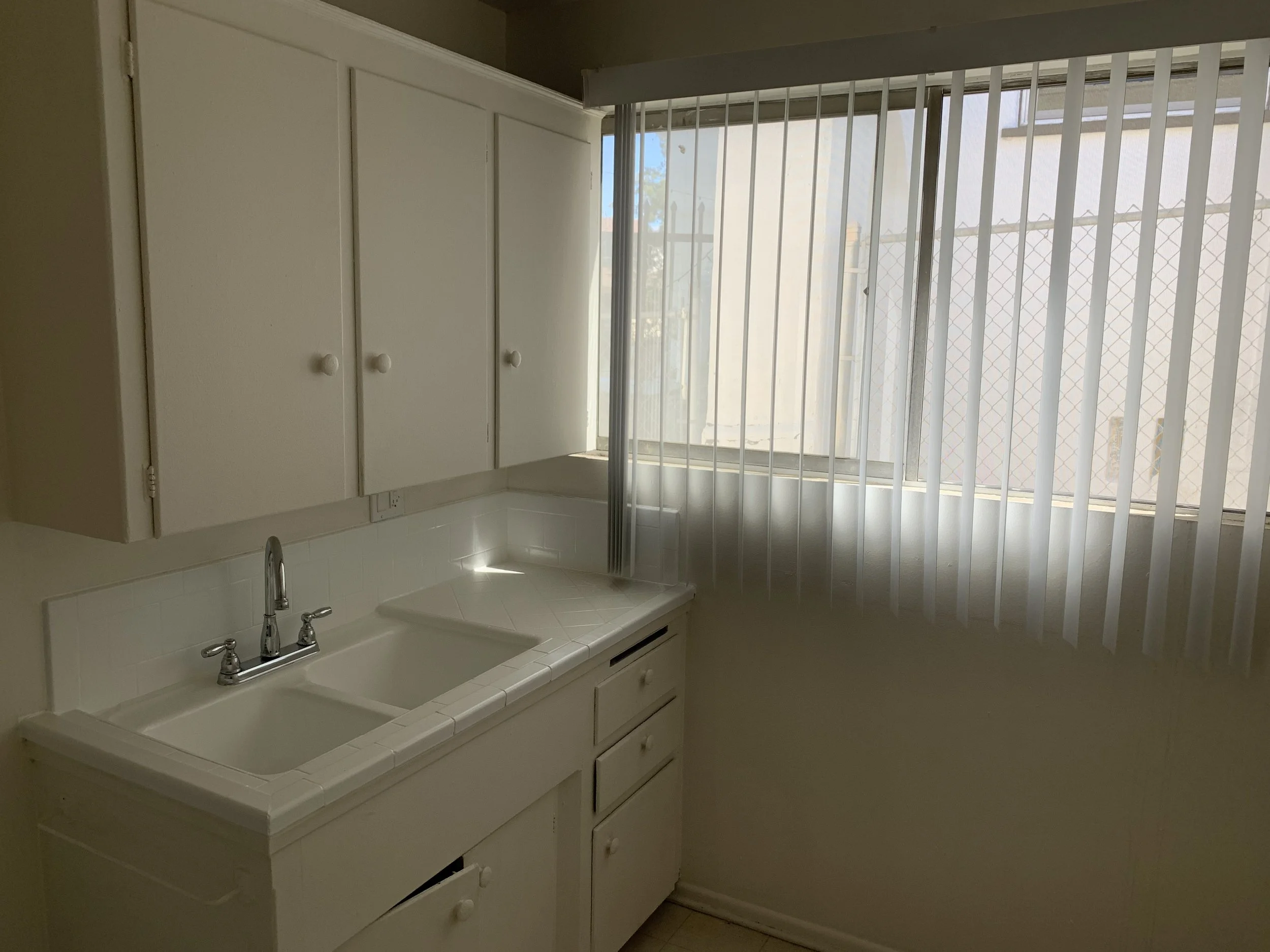Unit 102 - large apt with full kitchen