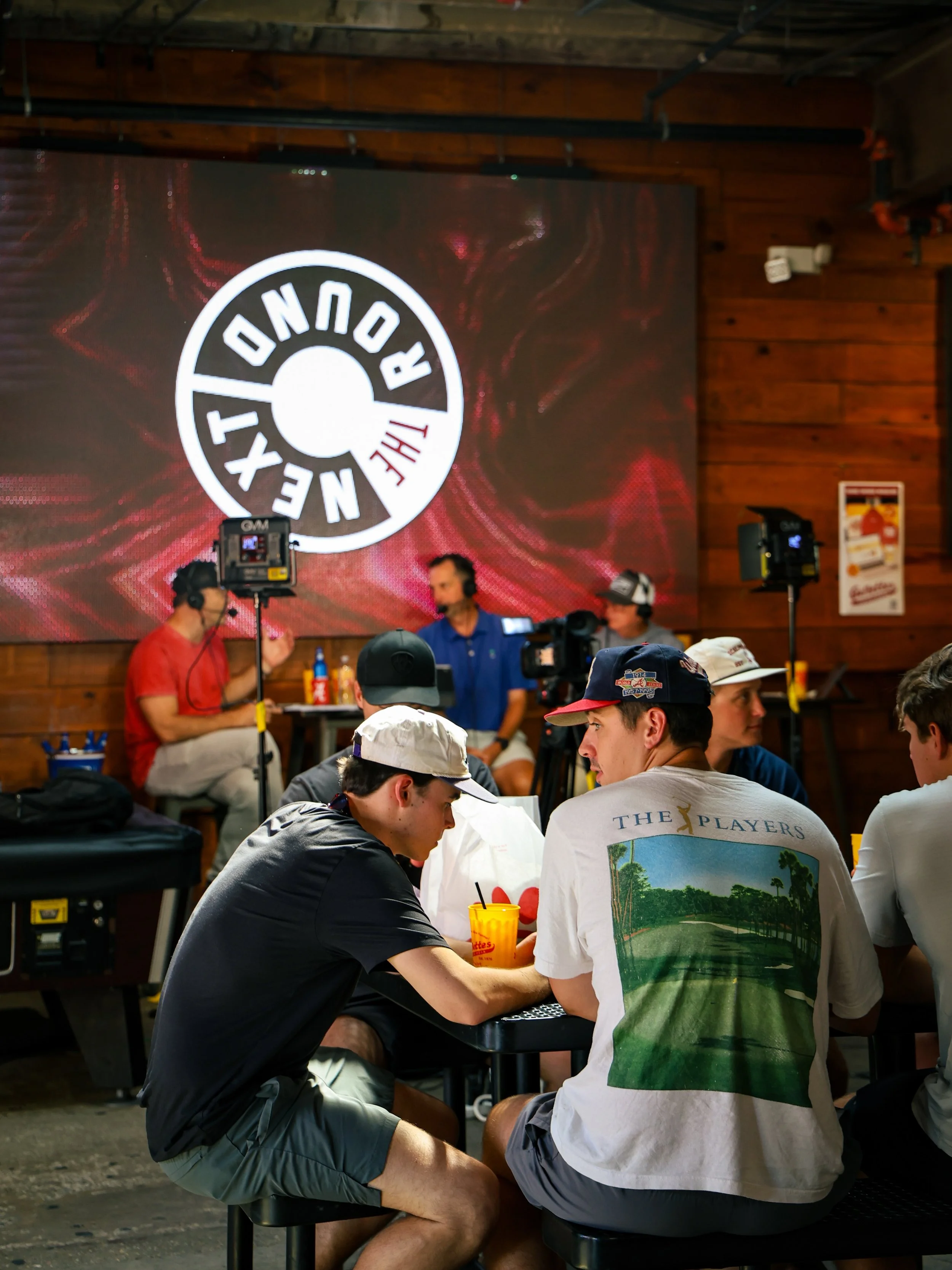 LIVE from Gallettes 🎙️📹 Come hang out and listen to @nextroundlive or win some fantastic prizes from the Bud Light team until 1pm!