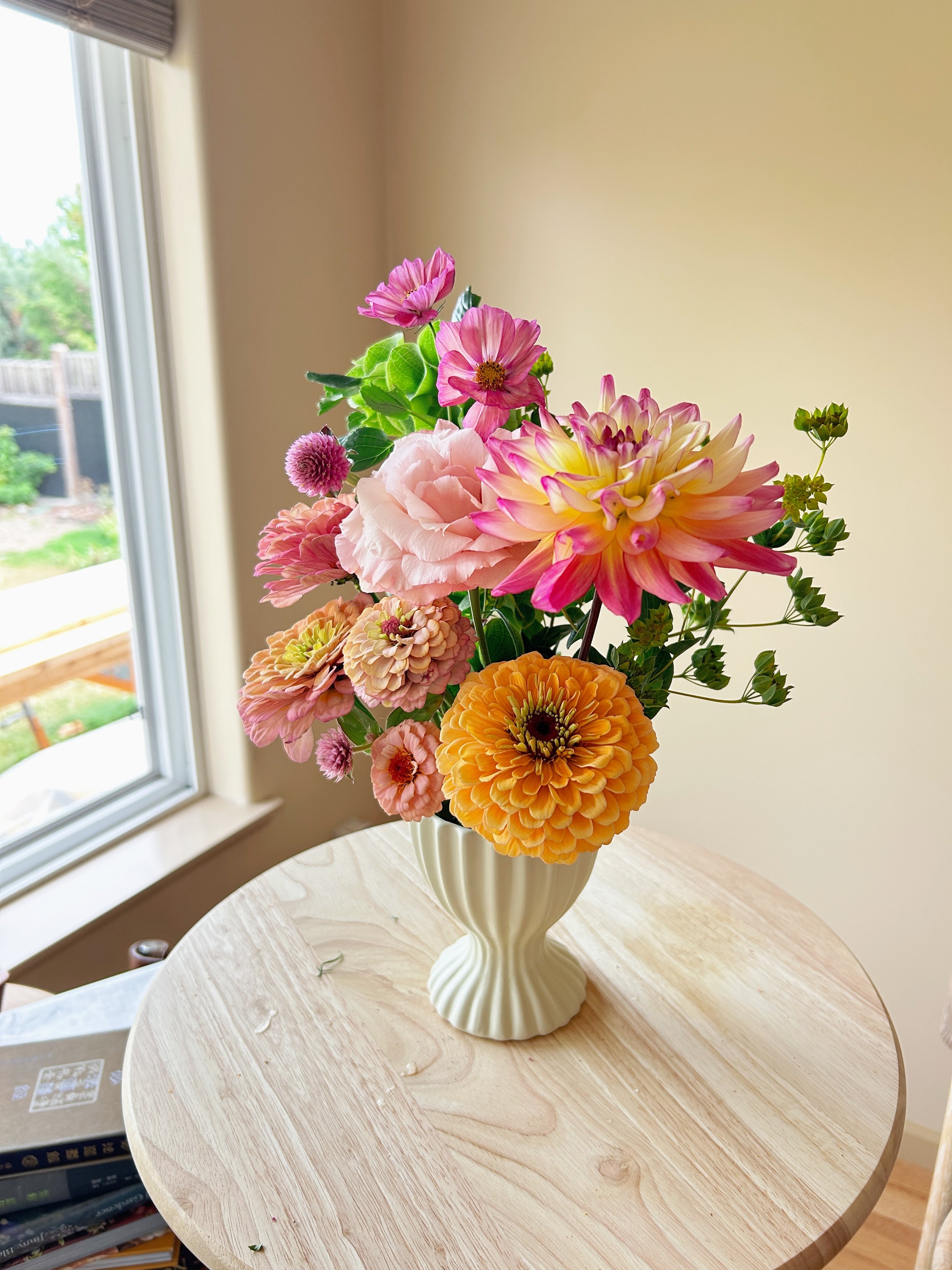 sweet-size-bouquet-in-vase.JPG