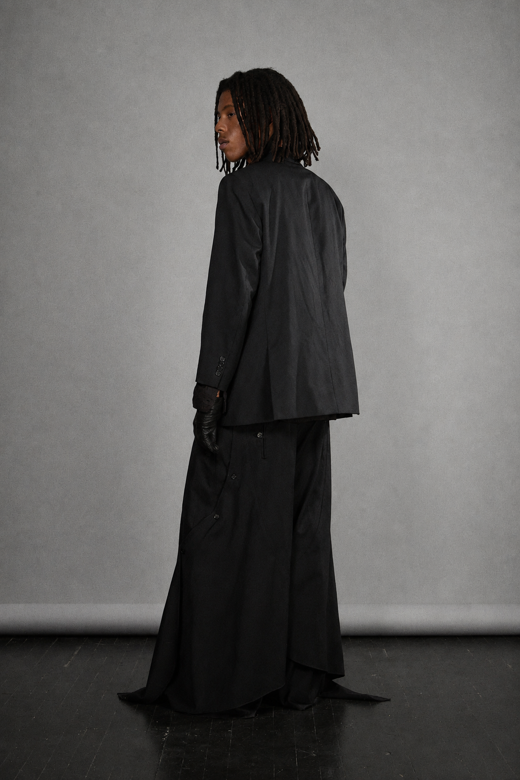 look 1.2.png
