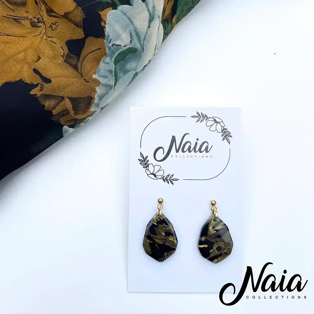 Black and gold tear drop Dangle Earrings