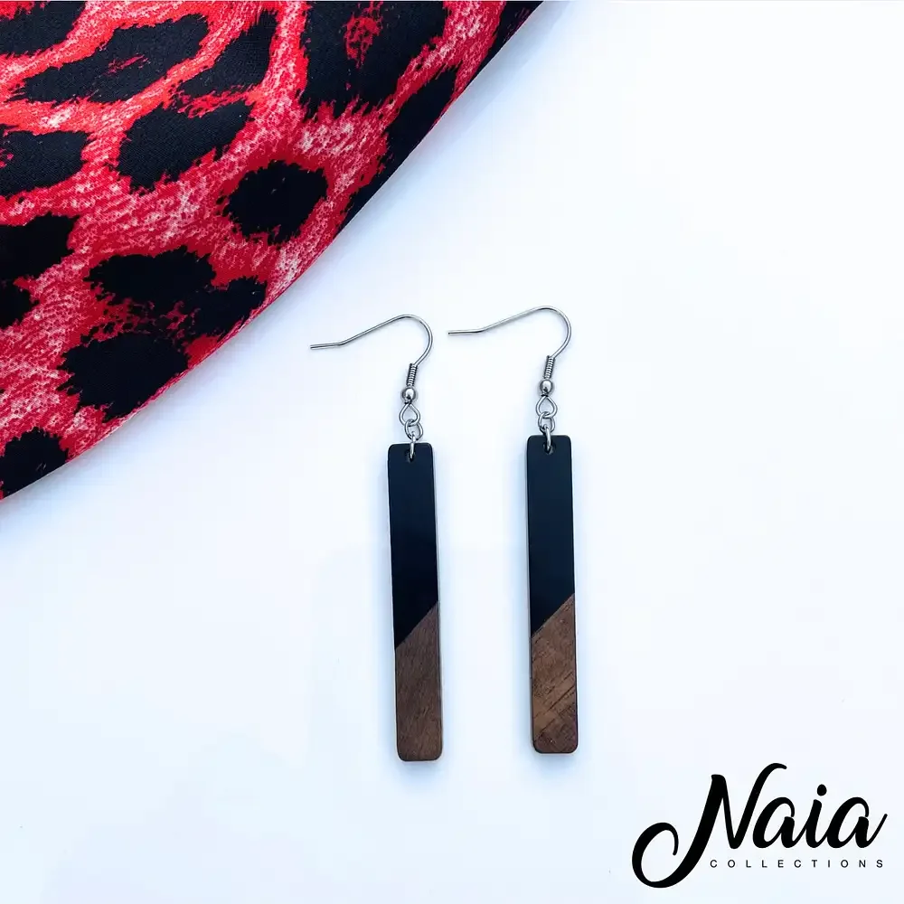Wood-and-black-resin-new.webp