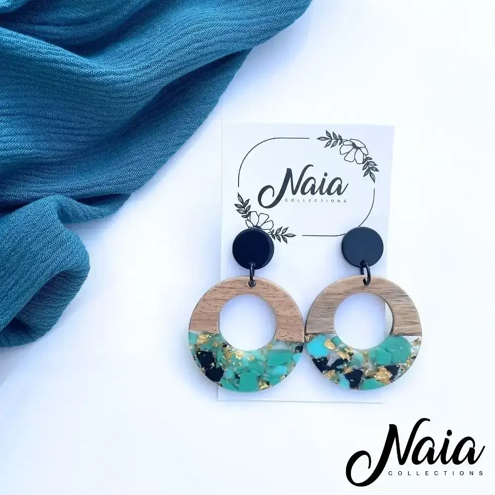 turquoise-wood-and-resin-dangle-earrings-1.webp