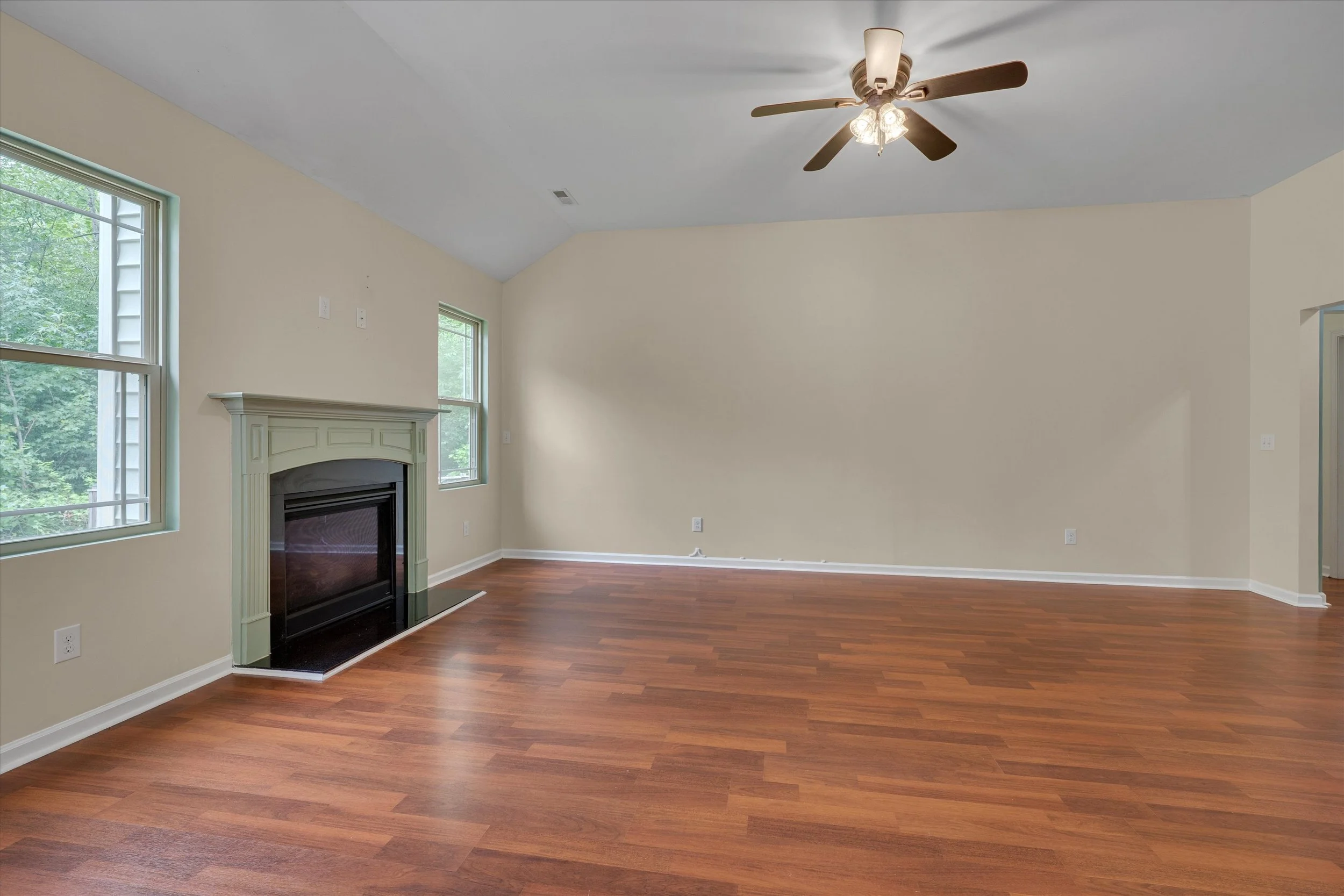 10-216 Truss Way-10.jpg