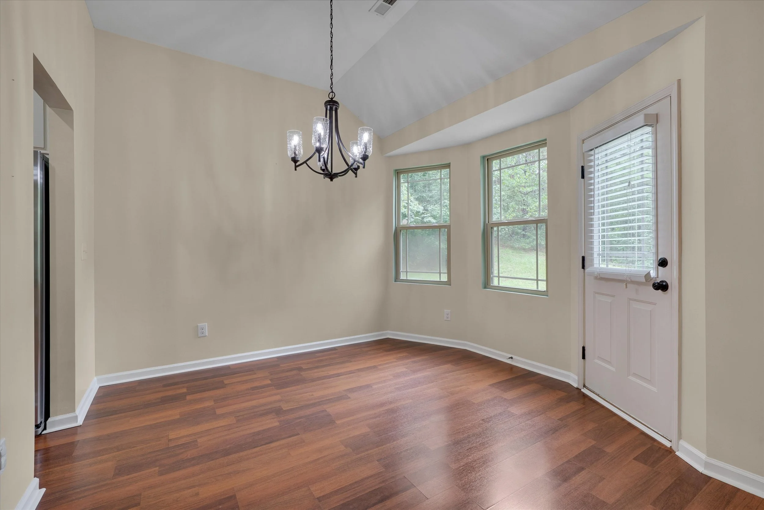 11-216 Truss Way-11.jpg