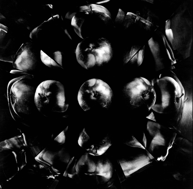 A mirrored apple