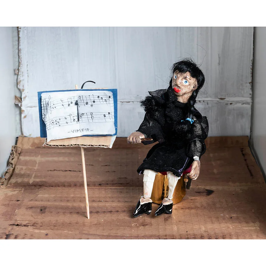 Lady_Conductor_OM_DSC_2834_3a966b75-862d-4ff0-ae10-54ada140b974.webp