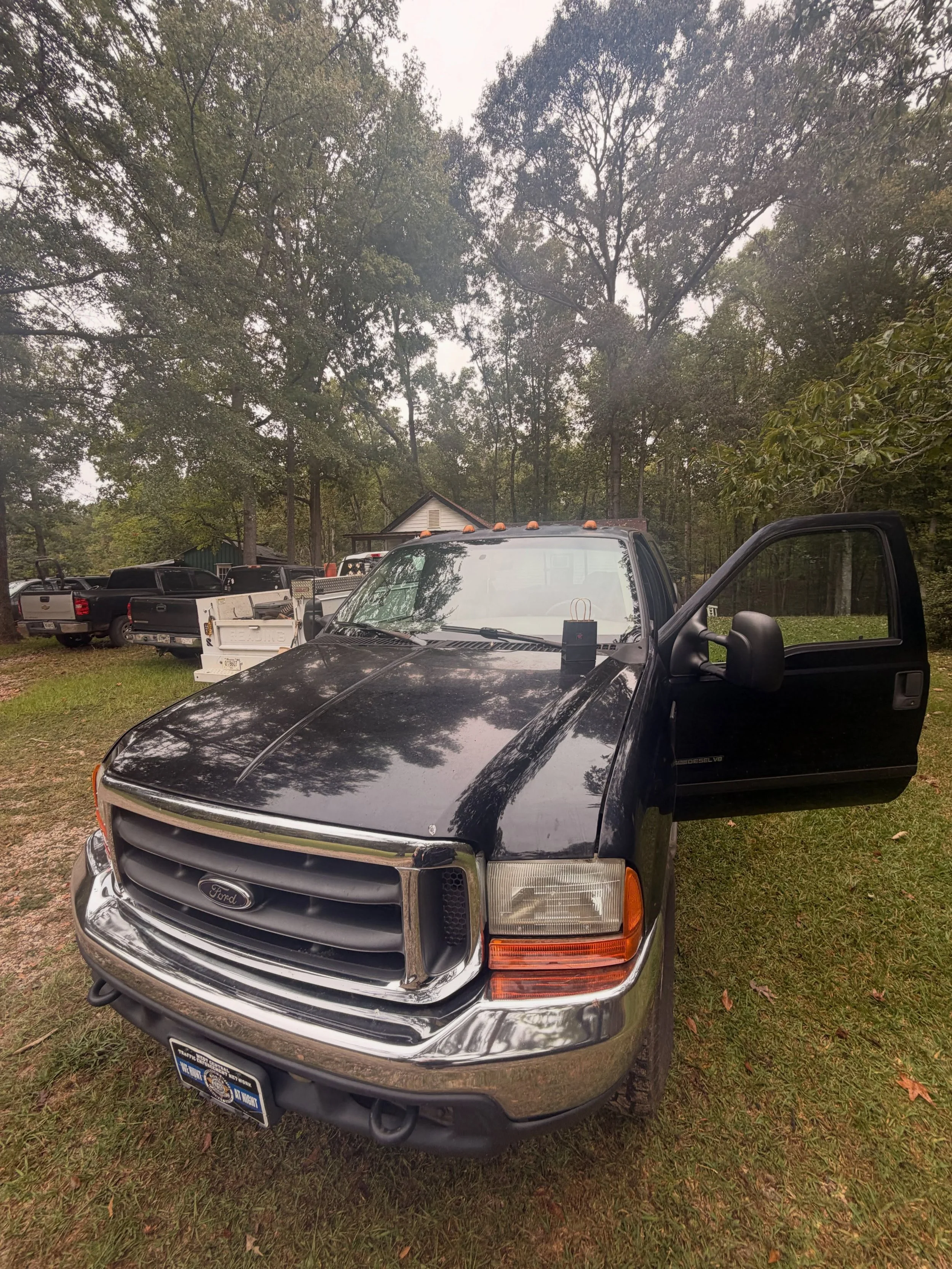 9 AM in Harris County! 🤠💗

This big ol&rsquo; Ford was a previous victim of windshield stuffing, and once we pulled that glass, we saw just how unsafe the previous installation was.

Here&rsquo;s the thing about auto glass. Your customer may not se