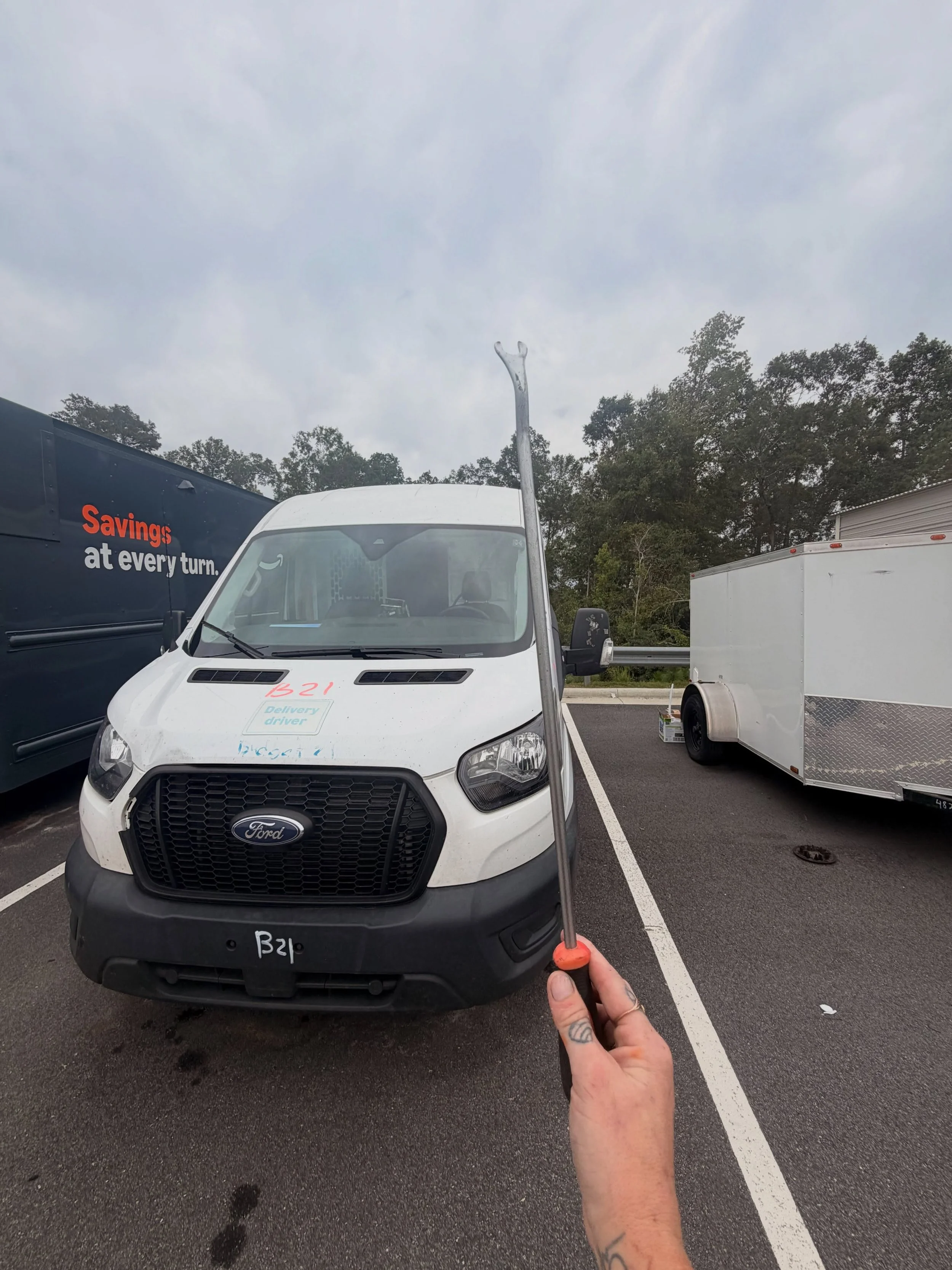 I LOVE when previous techs leave their tools behind. Finders keepers, it&rsquo;s mine now! 🤣🤠

Amazon Transit windshield WITH sensors, knocked out by yours truly, all by my little self! 💪🏼😎

Big glass, little Glass Gal. Ain&rsquo;t nothing to it