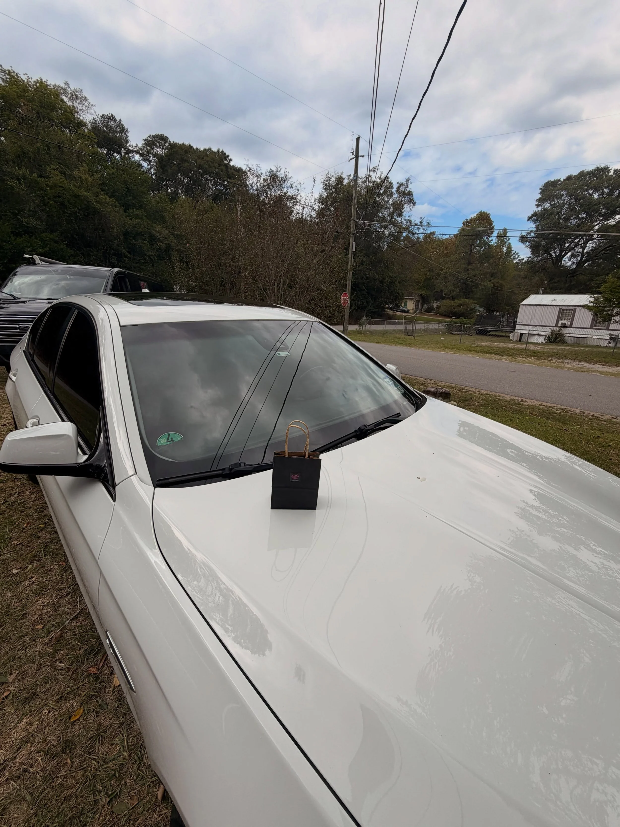 These customers were AWESOME today! 💜💪🏽

Between having to drive to Atlanta and rearranging our schedule, these folks were so understanding and easy to work with!

We got them taken care of with a little Chip Chic action today! 😎 Not every damage