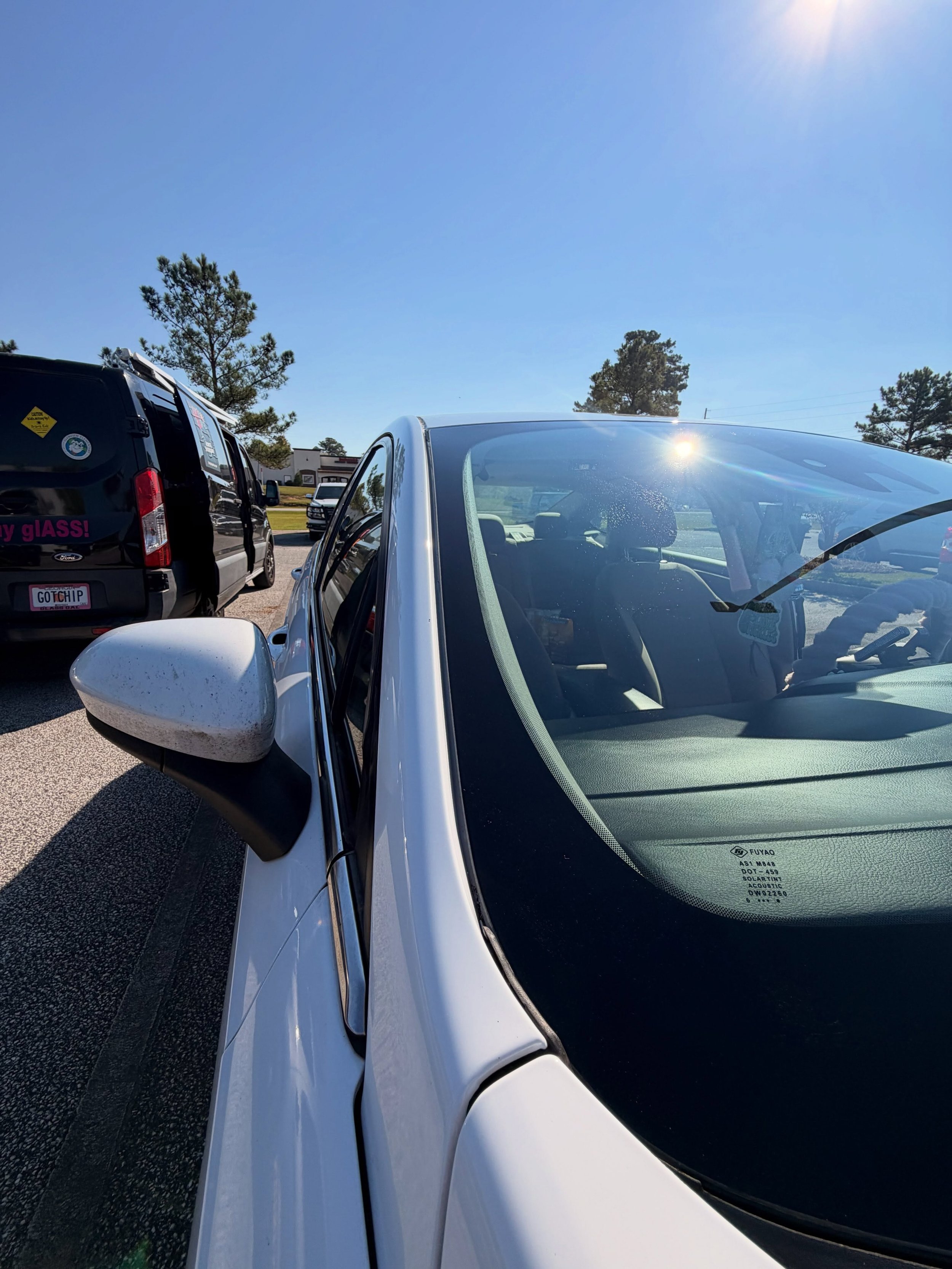 Been working on my urethane squeeze-out lately, and Fords make for some good practice! 😎

This Fusion was damn near PERFECT! 🤌🏼💗

It&rsquo;s the little details I&rsquo;m constantly trying to improve. Every windshield is another opportunity to get