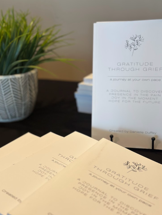 Gratitude Through Grief Journal: A 90 Day Journey